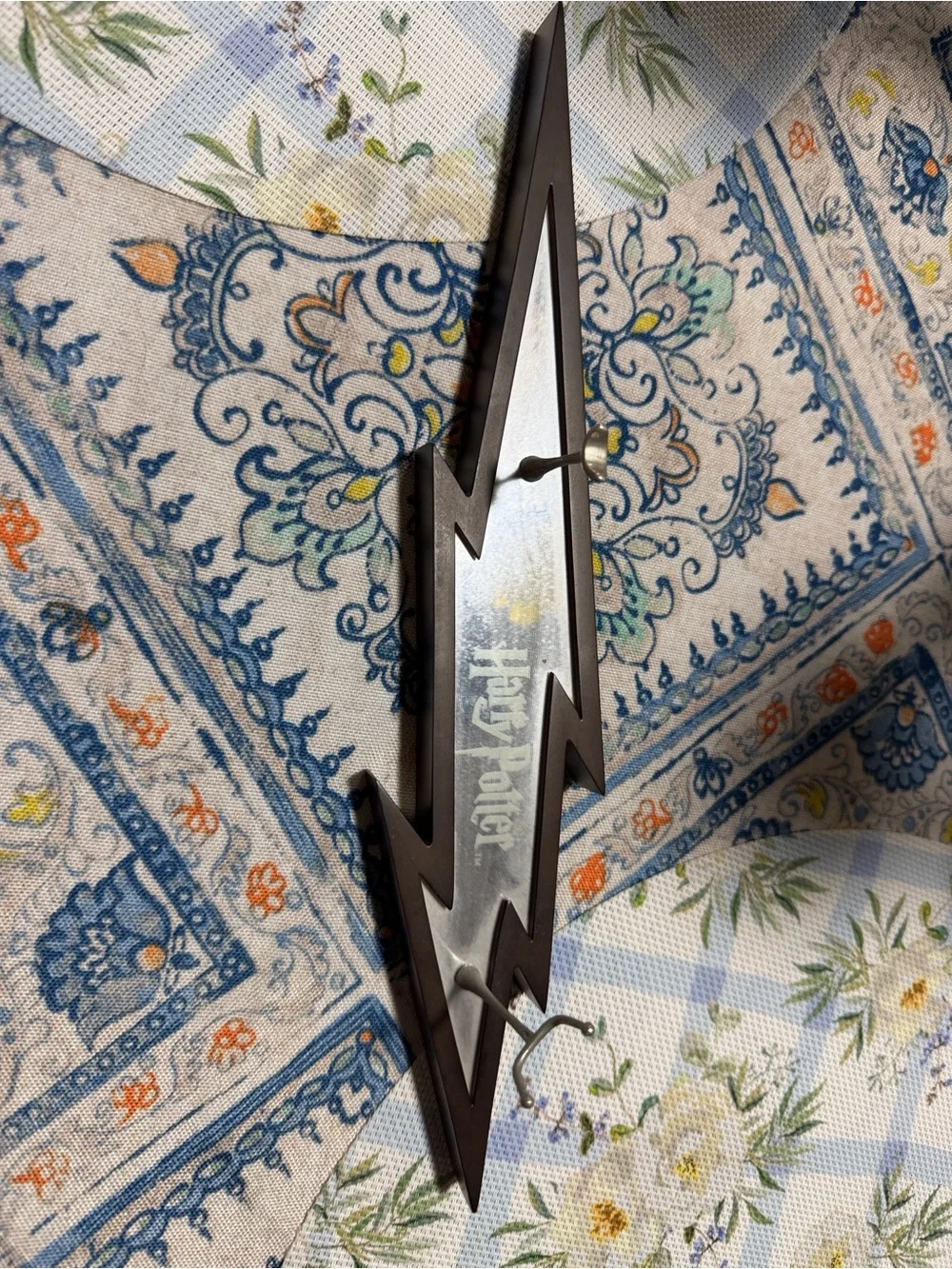 Preloved: Noble Collection Harry Potter LIGHTNING BOLT WAND STAND